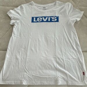 Teenager Clothing Sale: Levi’s classic T shirt bundle